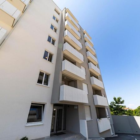 Deluxe Apartment Zara Екстериор снимка