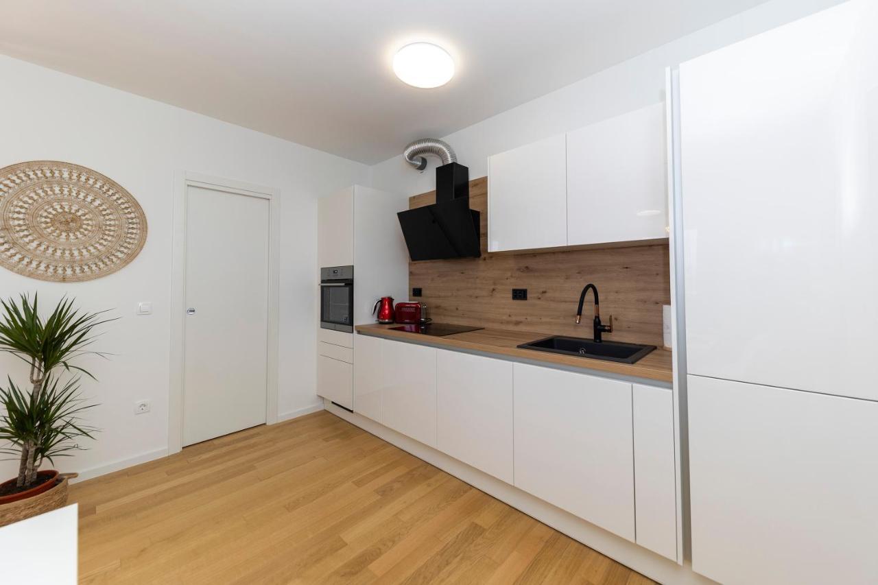 Deluxe Apartment Zara Екстериор снимка