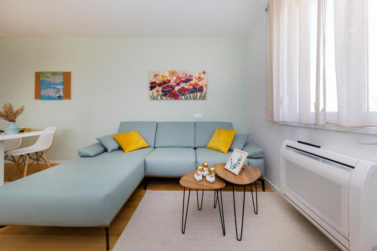 Deluxe Apartment Zara Екстериор снимка