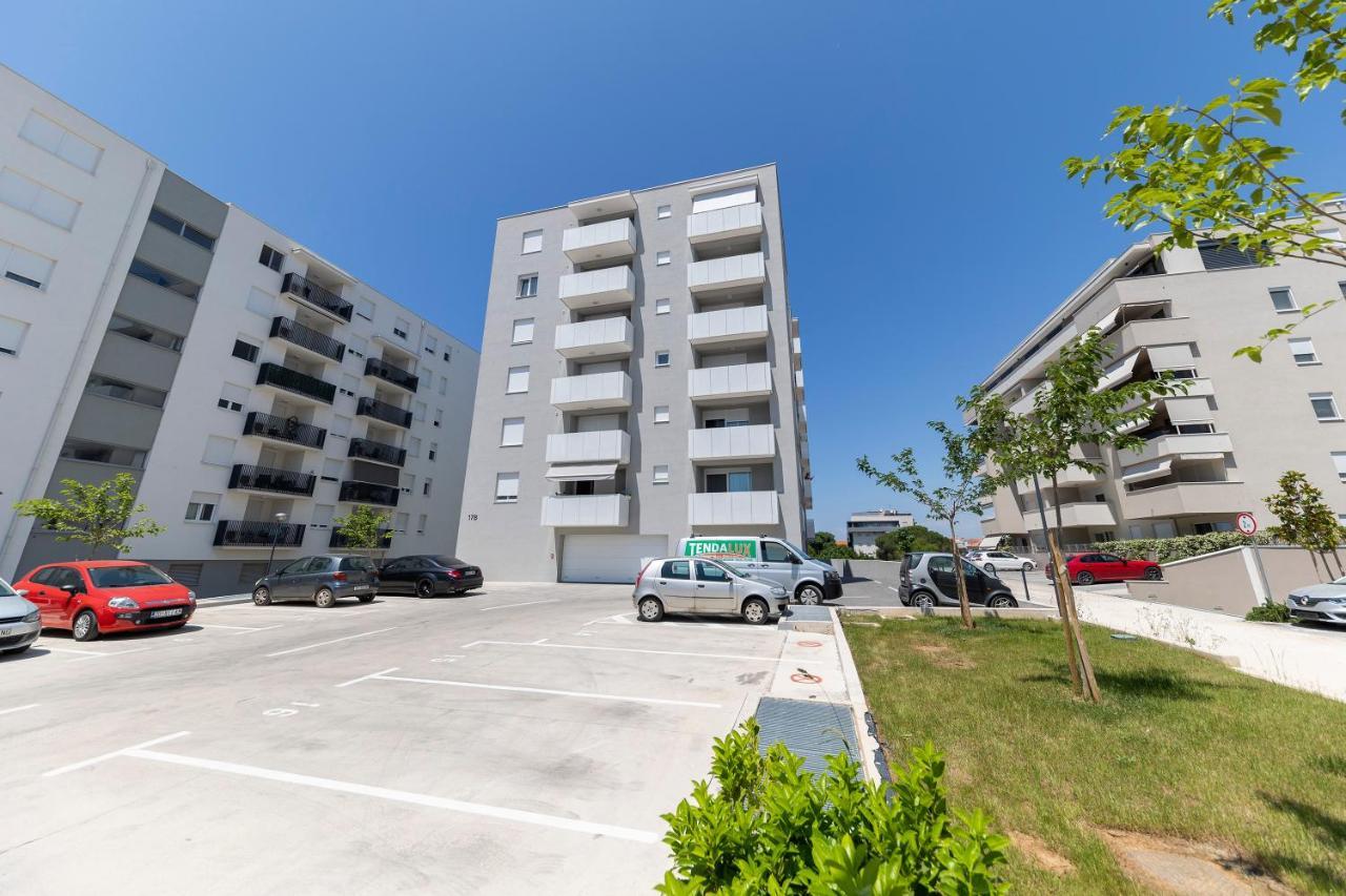 Deluxe Apartment Zara Екстериор снимка